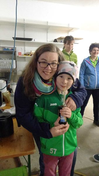 DB Oberndorf Maibaumaufstellen 2.jpg