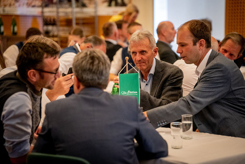 Charta-Unterzeichnung mit 30 agrarischen Vereinen ©&nbsp;LK NÖ/Georg Pomaßl