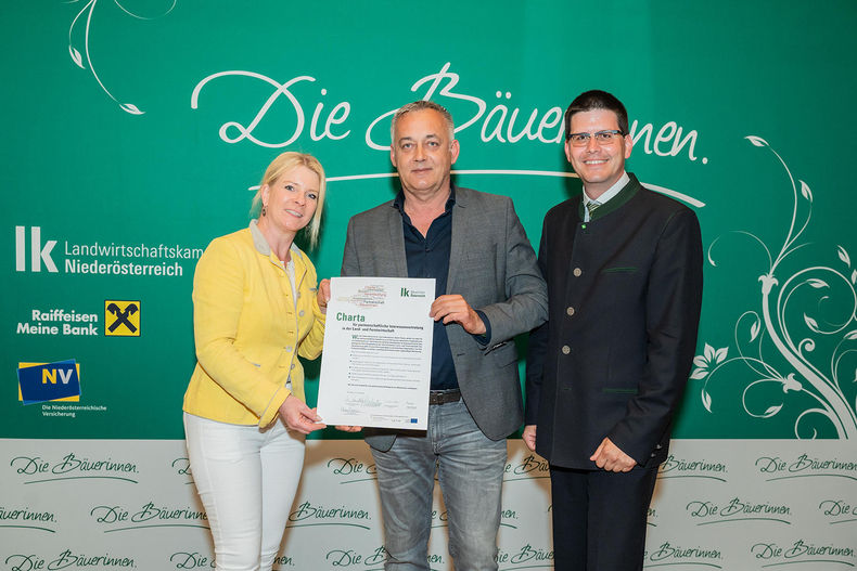 Charta-Unterzeichnung mit 30 agrarischen Vereinen ©&nbsp;LK NÖ/Georg Pomaßl