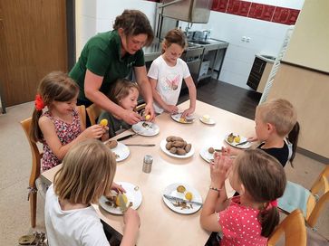 [165719738482419.jpg]