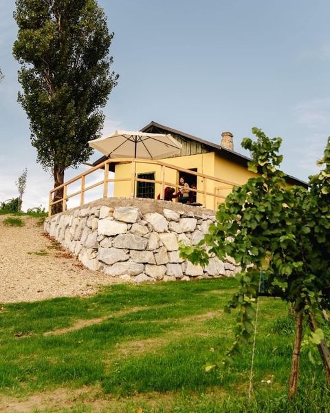 Hütte am Berg - LJ Rohrendorf.jpg Hütte am Berg - LJ Rohrendorf.jpg