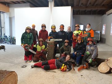 [1674806868240175.jpg]