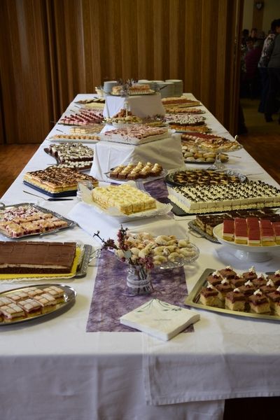 DSC 1151 Mehlspeisenbuffet(683x1024).jpg DSC 1151 Mehlspeisenbuffet(683x1024).jpg