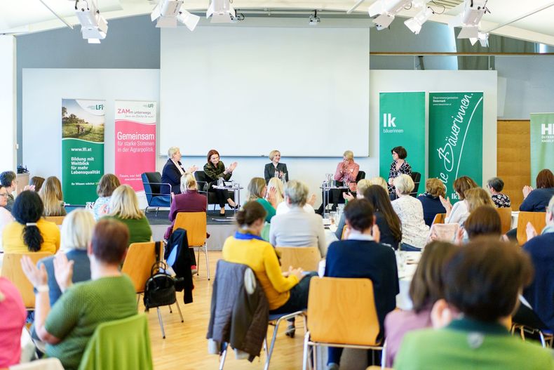 Bundestagung der Bezirksbäuerinnen im Schloß Seggau ©&nbsp;APA/OTS/fiedlerphoto