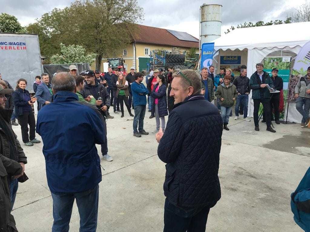 Heute👍Full House 🏡 beim  EZG 🌾 Infonachmittag am BIO Betrieb Pevny in Niederneukirchen. Der Schwerpunkt lag bei der BIODiversität🐞🌳🌸. 
🔝organisiert & viele interessierte Landwirte. 👩‍🌾🧑‍🌾👨‍🌾