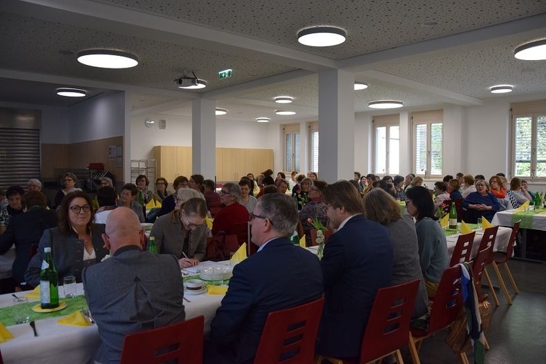 01 Gäste beim Tag der Bäuerinnen Gebiet Poysdorf.jpg