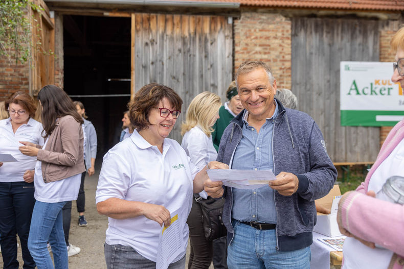 Eröffnung der AckerkulTOUR 2023 © Die Bäuerinnen im Gebiet Schwechat Eröffnung der AckerkulTOUR 2023 © Die Bäuerinnen im Gebiet Schwechat