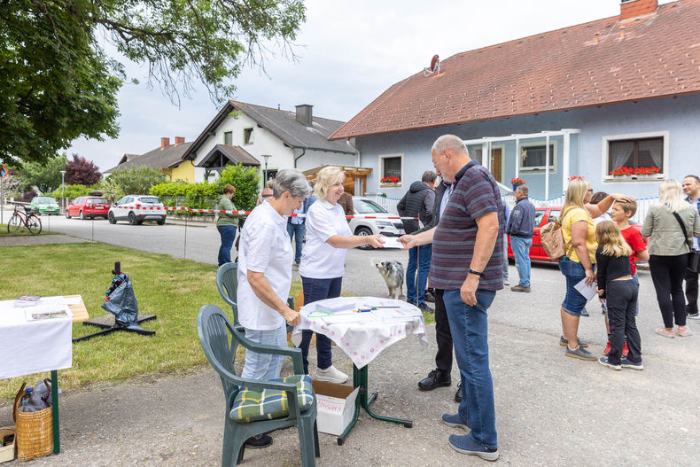 Eröffnung der AckerkulTOUR 2023 © Die Bäuerinnen im Gebiet Schwechat Eröffnung der AckerkulTOUR 2023 © Die Bäuerinnen im Gebiet Schwechat