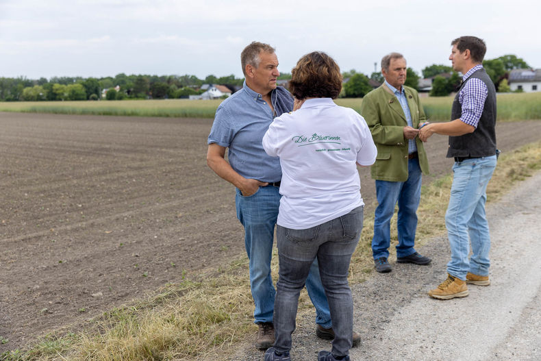 Eröffnung der AckerkulTOUR 2023 © Die Bäuerinnen im Gebiet Schwechat Eröffnung der AckerkulTOUR 2023 © Die Bäuerinnen im Gebiet Schwechat