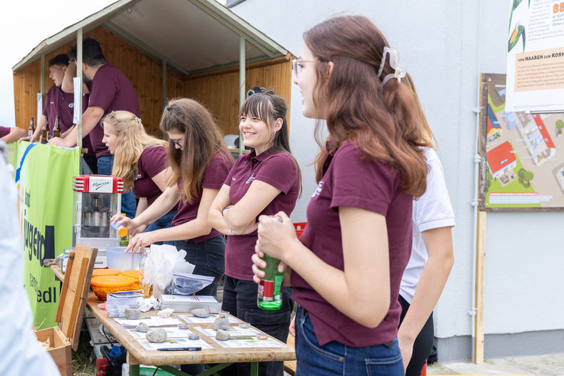 Eröffnung der AckerkulTOUR 2023 © Die Bäuerinnen im Gebiet Schwechat Eröffnung der AckerkulTOUR 2023 © Die Bäuerinnen im Gebiet Schwechat