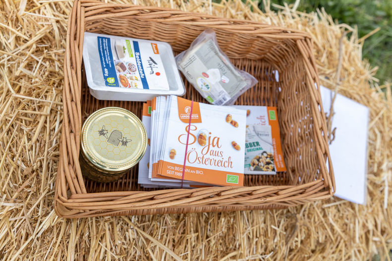 Eröffnung der AckerkulTOUR 2023 © Die Bäuerinnen im Gebiet Schwechat Eröffnung der AckerkulTOUR 2023 © Die Bäuerinnen im Gebiet Schwechat