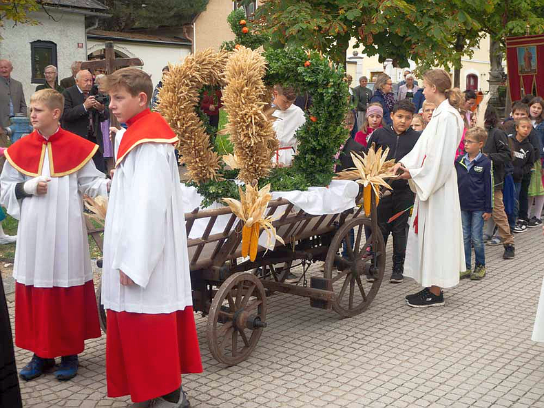 Erntekrone.png Erntekrone.png