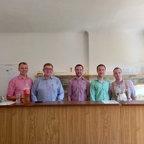 Jugend Getränke.jpg Jugend Getränke.jpg