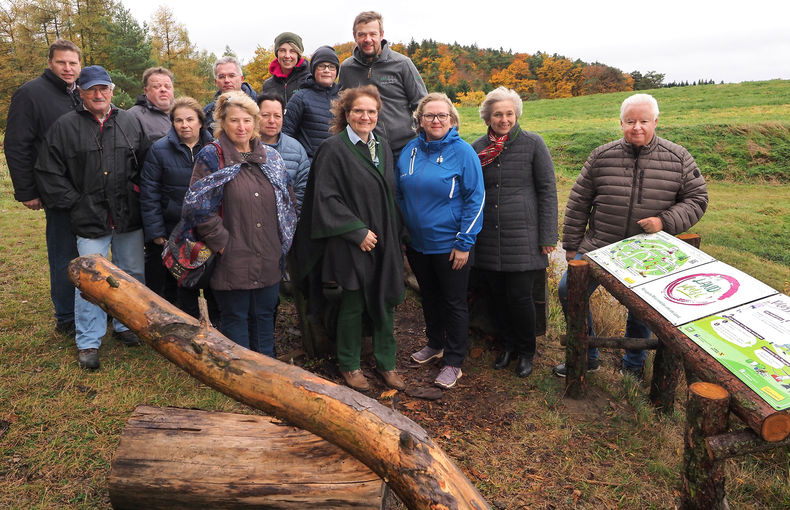 23-11-03-baeuerinnen-landeplatzl-stixendorf (3).jpg 23-11-03-baeuerinnen-landeplatzl-stixendorf (3).jpg
