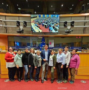 [1700560438301384.jpg]