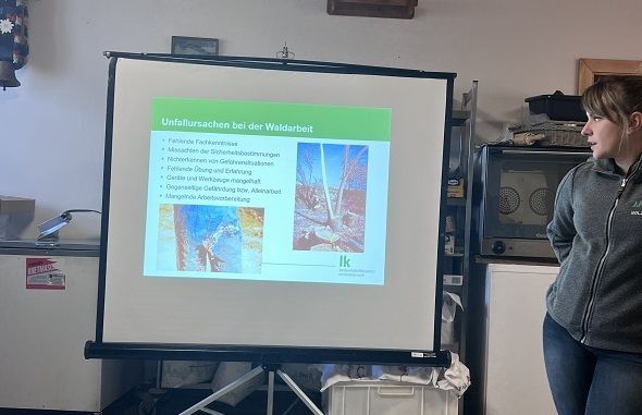 Motorsägenkurs 1.jpg