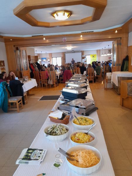Mittagessen vom Buffet