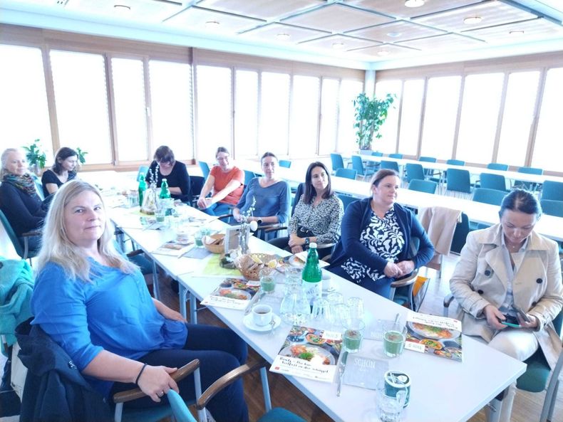 Bowls 24.jpg Bowls 24.jpg