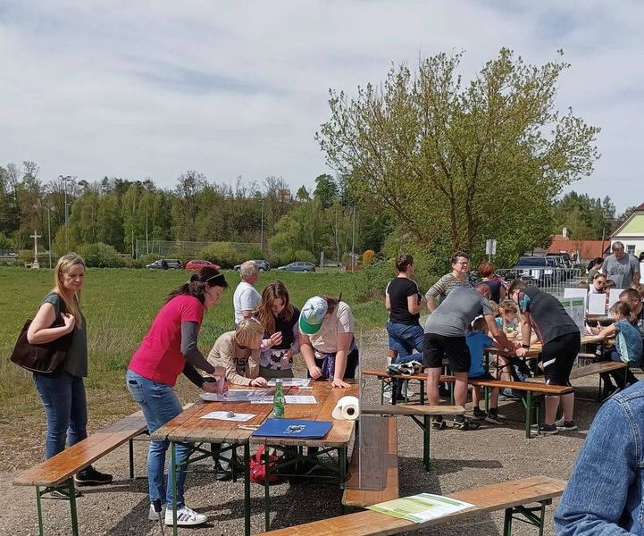 Aktivtag Wildbienen © Die Bäuerinnen im Bezirk Waidhofen/Thaya Aktivtag Wildbienen © Die Bäuerinnen im Bezirk Waidhofen/Thaya