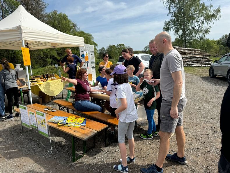 Aktivtag Wildbienen © Die Bäuerinnen im Bezirk Waidhofen/Thaya Aktivtag Wildbienen © Die Bäuerinnen im Bezirk Waidhofen/Thaya