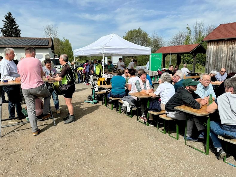 Aktivtag Wildbienen © Die Bäuerinnen im Bezirk Waidhofen/Thaya Aktivtag Wildbienen © Die Bäuerinnen im Bezirk Waidhofen/Thaya