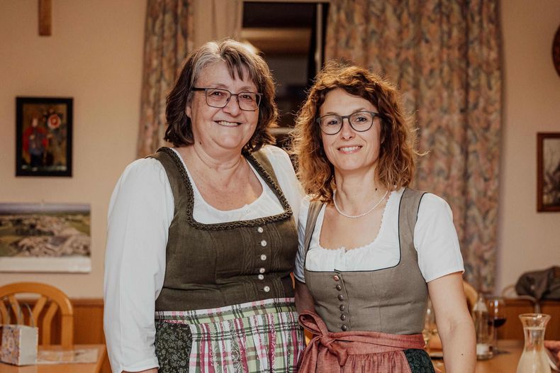 GV St. Pantaleon 2.jpg GV St. Pantaleon 2.jpg