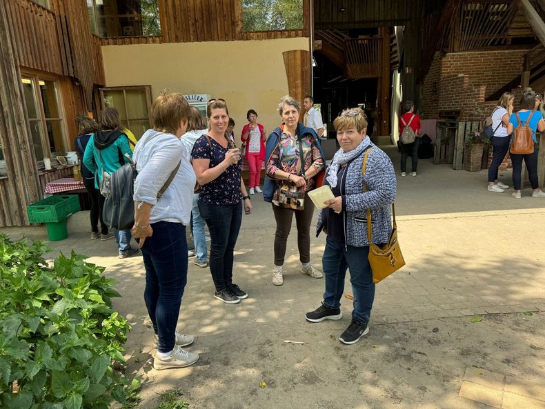 Adamah 02.jpg Adamah 02.jpg