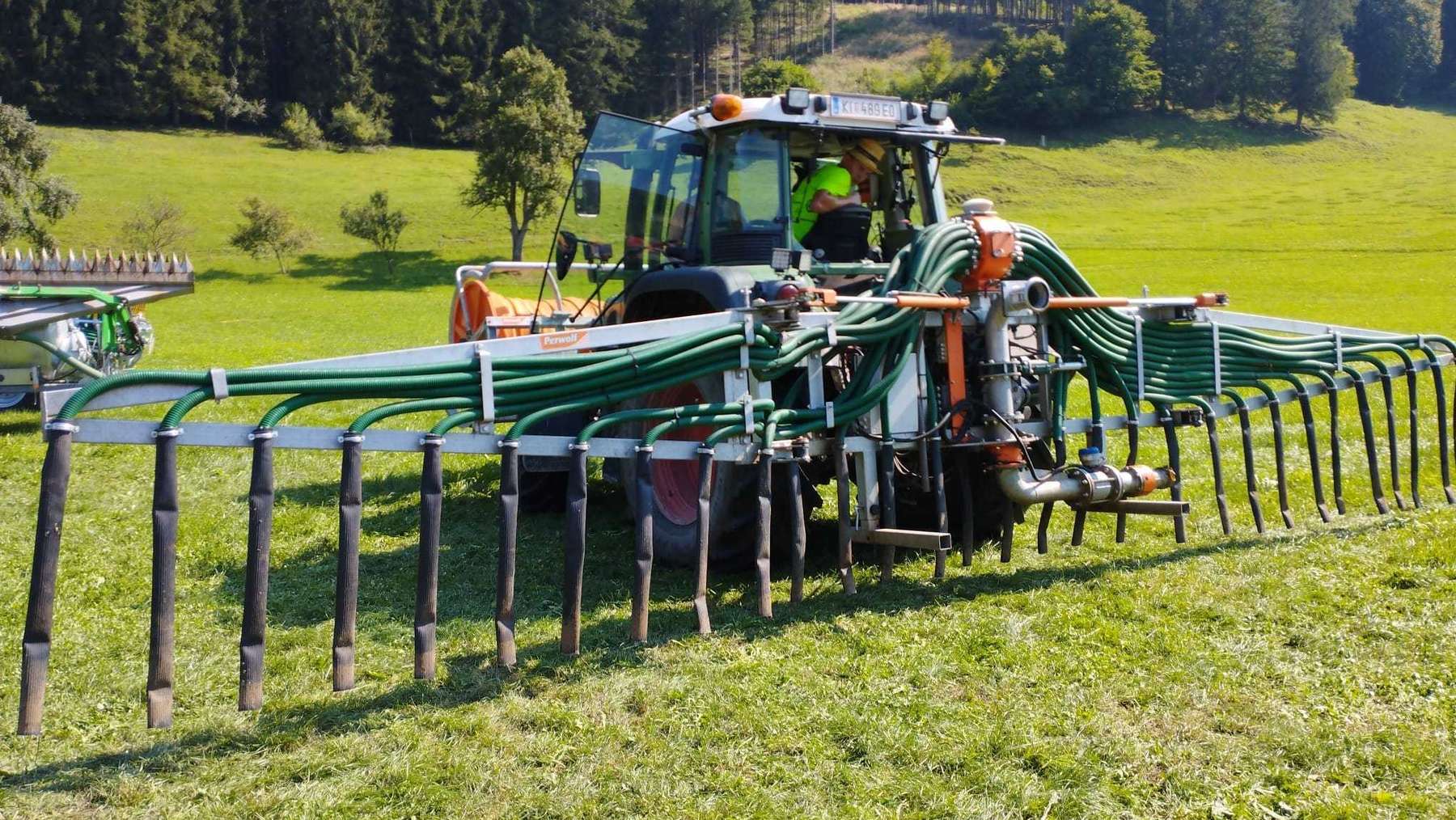 Eindrücke vom Grünland-Fachtag "Bodennahe Gülleausbringung" in Molln gemeinsam mit dem Maschinenring, 13. August 2024