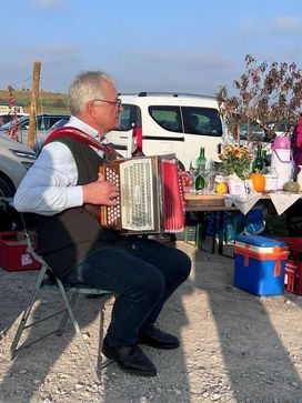 [173081935591585.jpg]