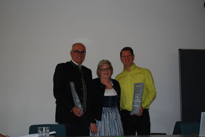 Bezirksbäuerinnenwahl 24 (25).jpg Bezirksbäuerinnenwahl 24 (25).jpg