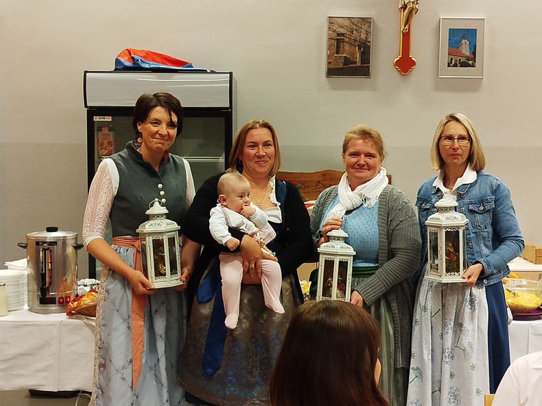 Adventfeier 2024 © Die Bäuerinnen im Bezirk Neunkirchen Adventfeier 2024 © Die Bäuerinnen im Bezirk Neunkirchen