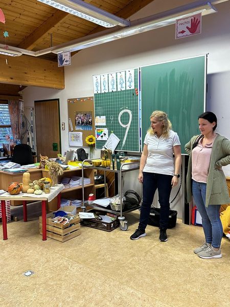 Schulaktion d. Bäuerinnen 2024 (2).jpg Schulaktion d. Bäuerinnen 2024 (2).jpg