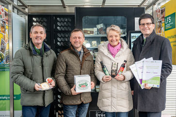 [1734947667930432.jpg]