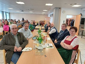 [1739196489392251.jpg]