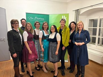 [1739379429518136.jpg]