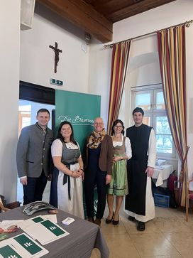 [1739472764191167.jpg]