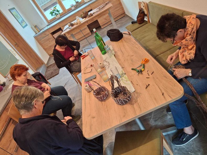 Kreative Körbchen aus Birkenzweigen ©&nbsp;Die Bäuerinnen im Gebiet Weitra