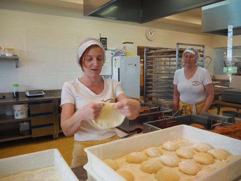 Krapfenschleiferei ©&nbsp;Bäuerinnen Gföhl