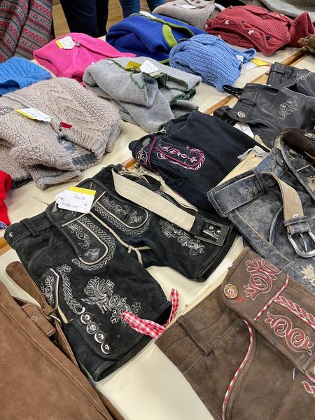 Trachtenflohmarkt (3).jpg