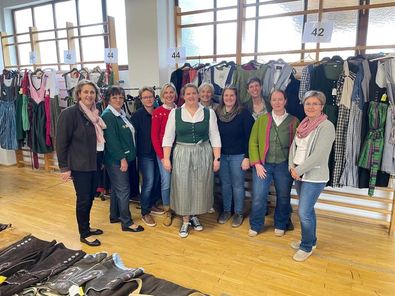 Trachtenflohmarkt (5).jpg Trachtenflohmarkt (5).jpg