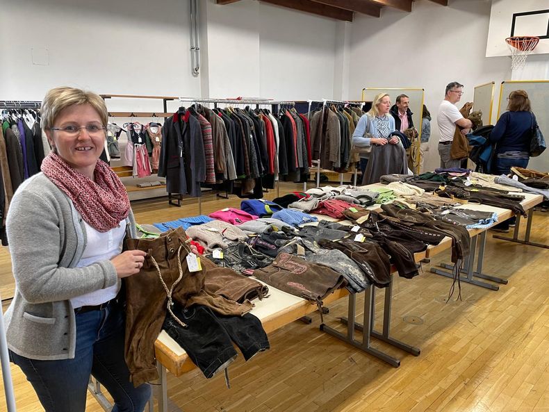 Trachtenflohmarkt (8).jpg Trachtenflohmarkt (8).jpg