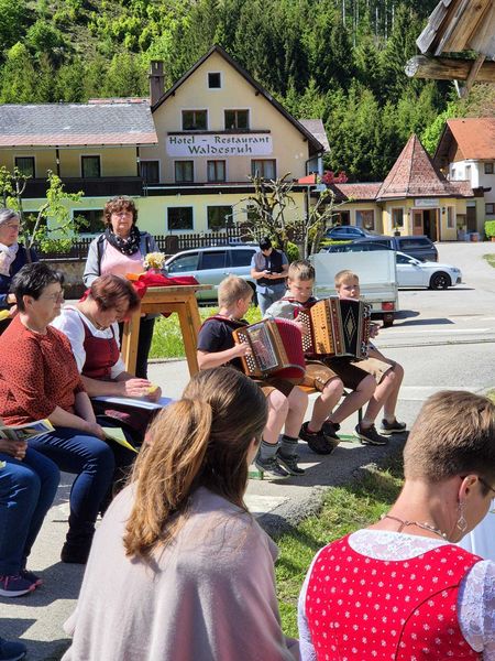 1000043745.jpg 1000043745.jpg