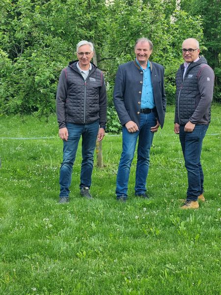 Zweites HOFhopping.jpg Zweites HOFhopping.jpg