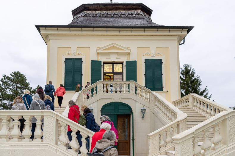 A0A4545.jpg A0A4545.jpg