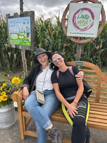 Ein Platz zum Verweilen - das mobile LANDe Platz´l.jpg