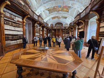 [1760516817455426.jpg]