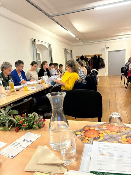 WhatsApp Image 2025-10-08 at 06.23.37.jpg WhatsApp Image 2025-10-08 at 06.23.37.jpg