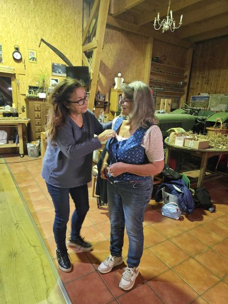 Dirndlschnittkurs.jpg Dirndlschnittkurs.jpg