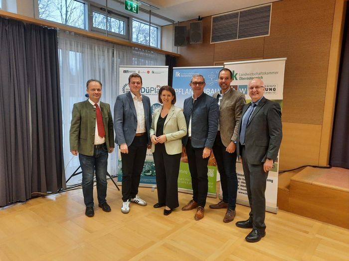 [1764928897353947_1.jpg]