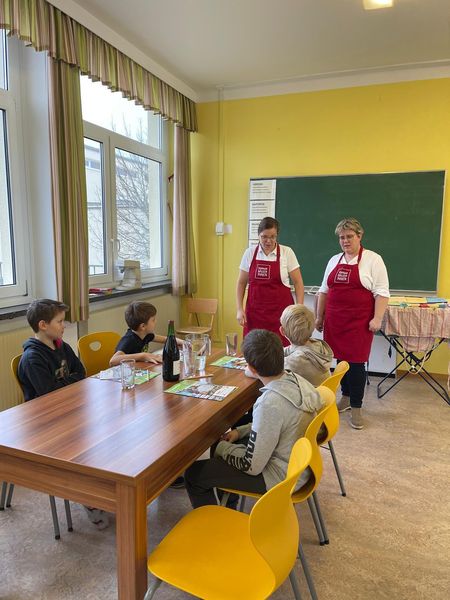 WhatsApp Image 2025-12-14 at 10.16.49(1).jpg WhatsApp Image 2025-12-14 at 10.16.49(1).jpg